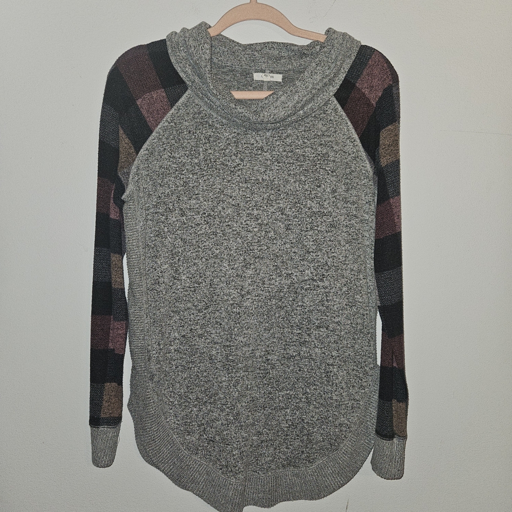 3/$20 Gray Buffalo Check Sleeve Women's Sweater